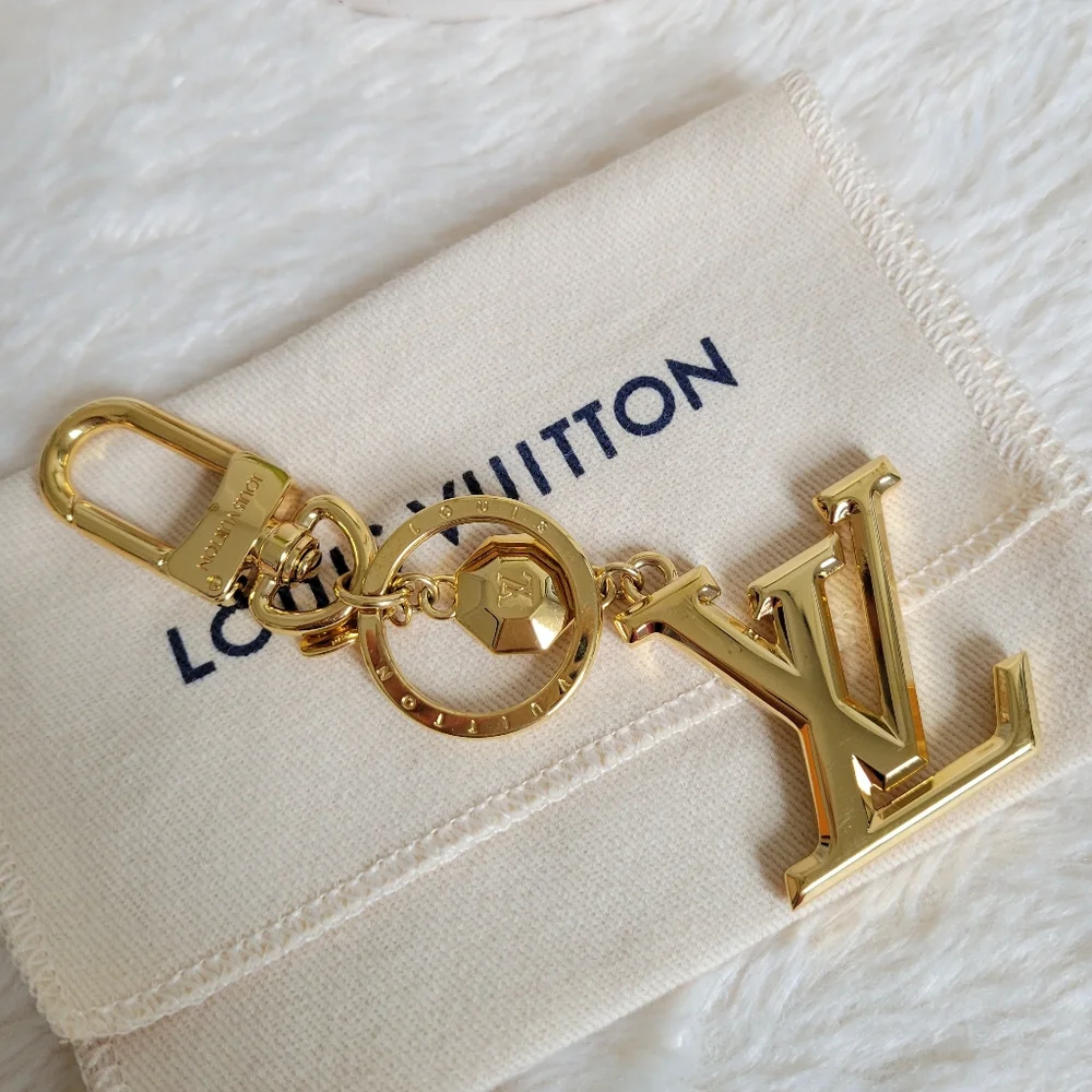 💕BEAUTIFUL 100% Authentic Louis Vuitton Keycharm Gold - Picture 3 of 5